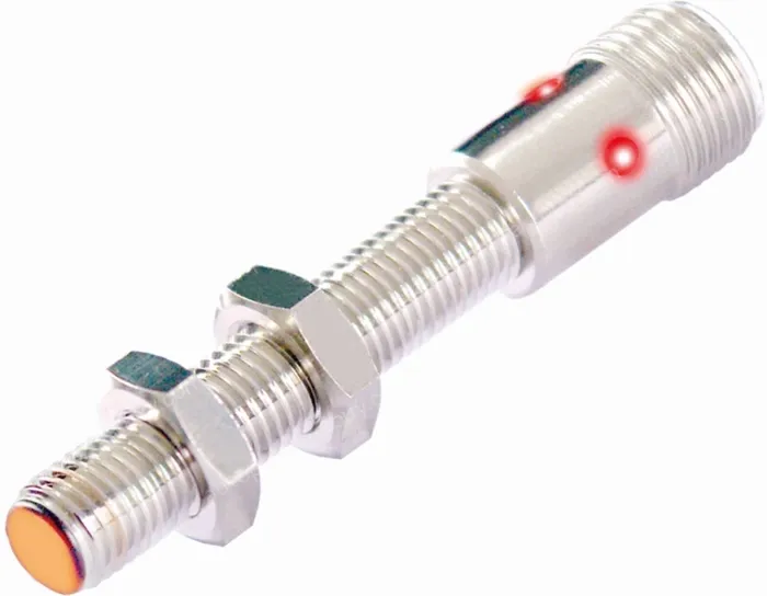 DCW8M1.5P/AD4YV1 PNP N.O. DC12-24V 4-pin M12 connector
