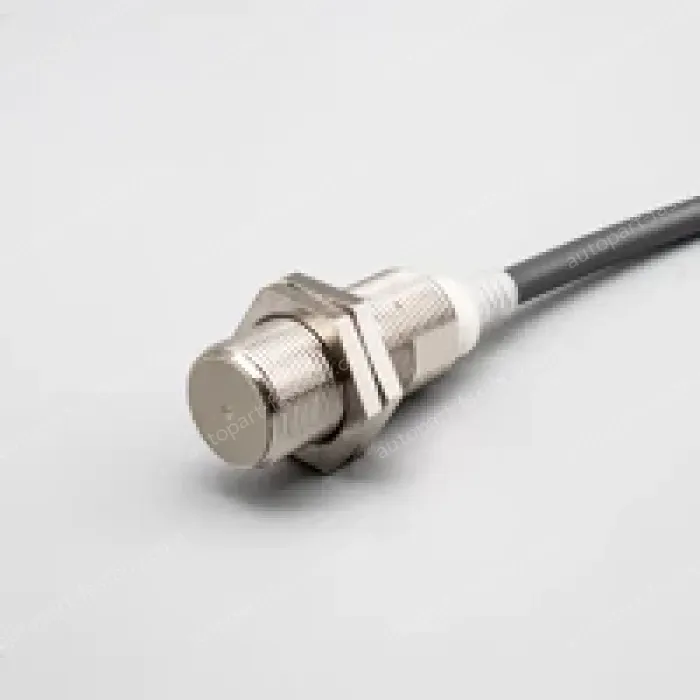 M18 Shield Inductive proximity switch E2E-X7D1-N-Z 2M